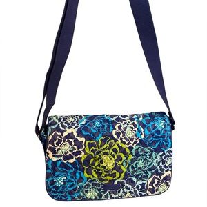 Vera Bradley messenger book bag